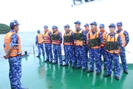 Coast guards of Region 4 combine exercise and mass mobilization work